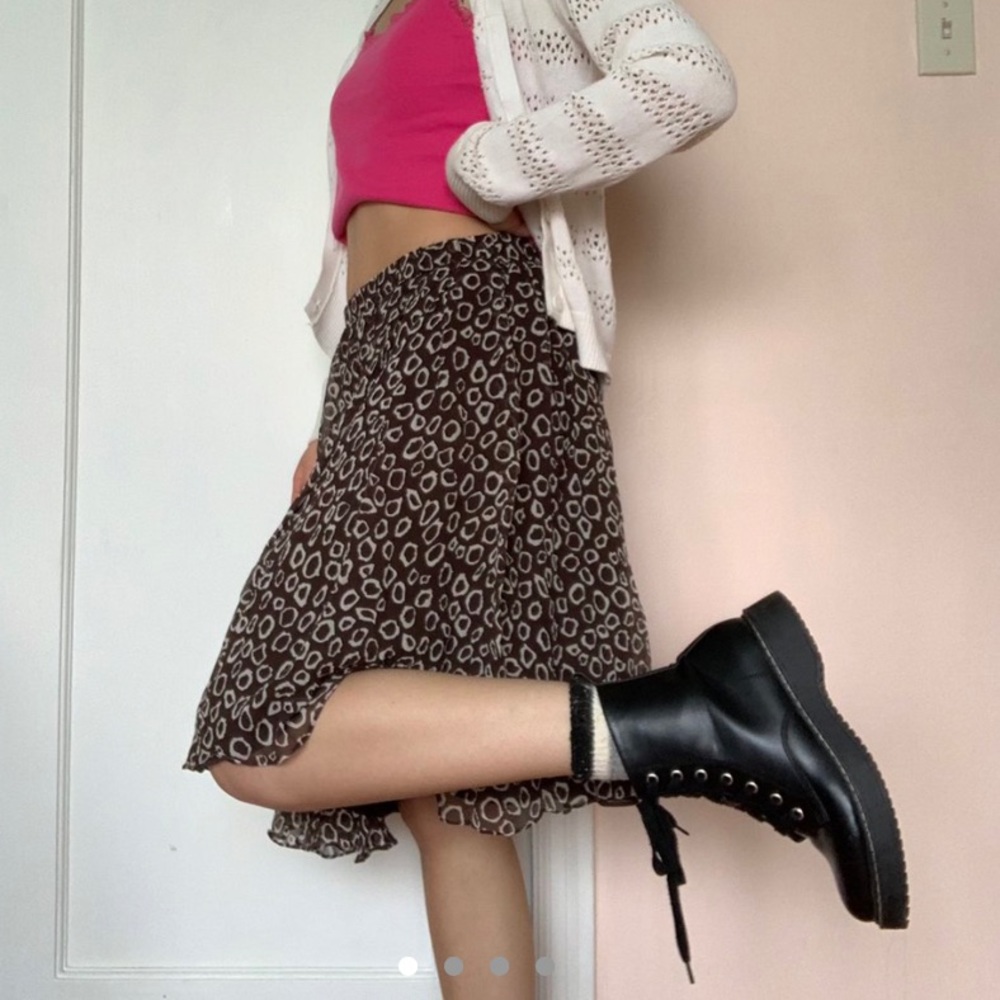 brown and white knee length skirt